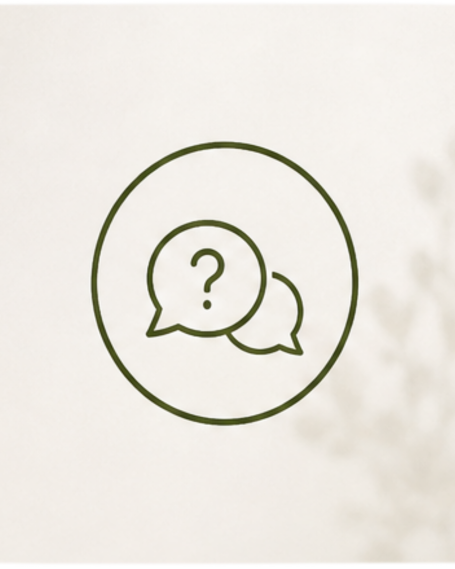 FAQ's Sprechblasen-Icon mit Fragezeichen, auf hellem Hintergrund.